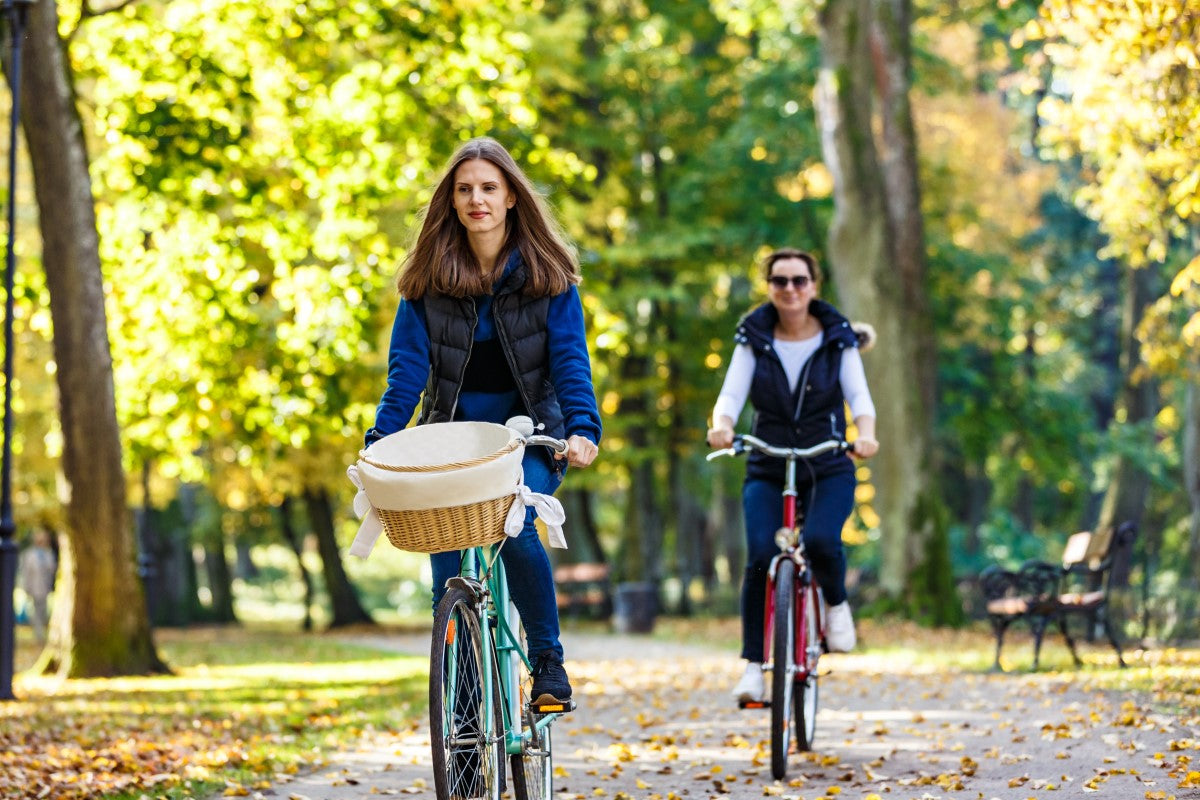 Pedal in Cozy Style: Dive into the World of Biking Thermals!